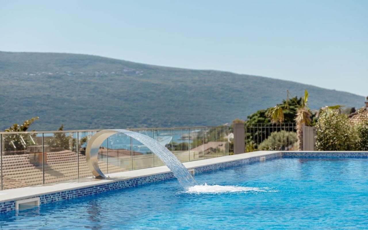 Luxury apartment for sale near the sea in Baošići.