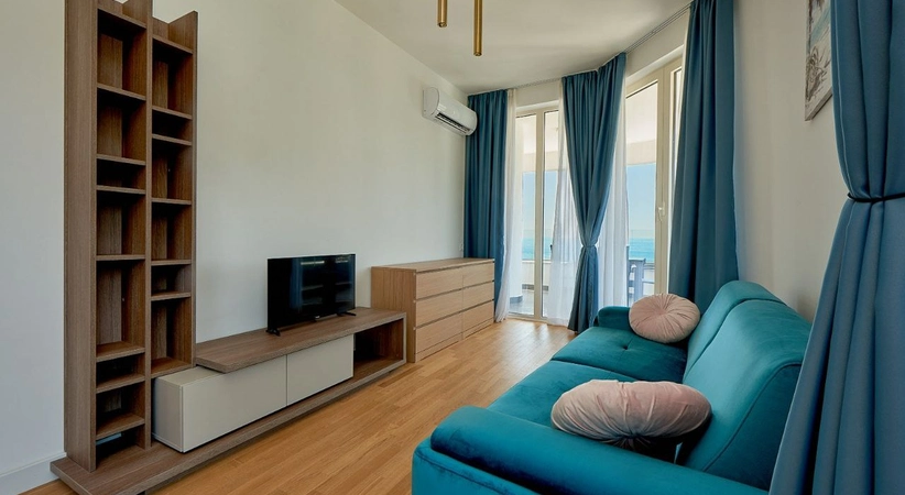 Люкс-квартира с большой террасой и видом на море в комплексе Skyline Resort