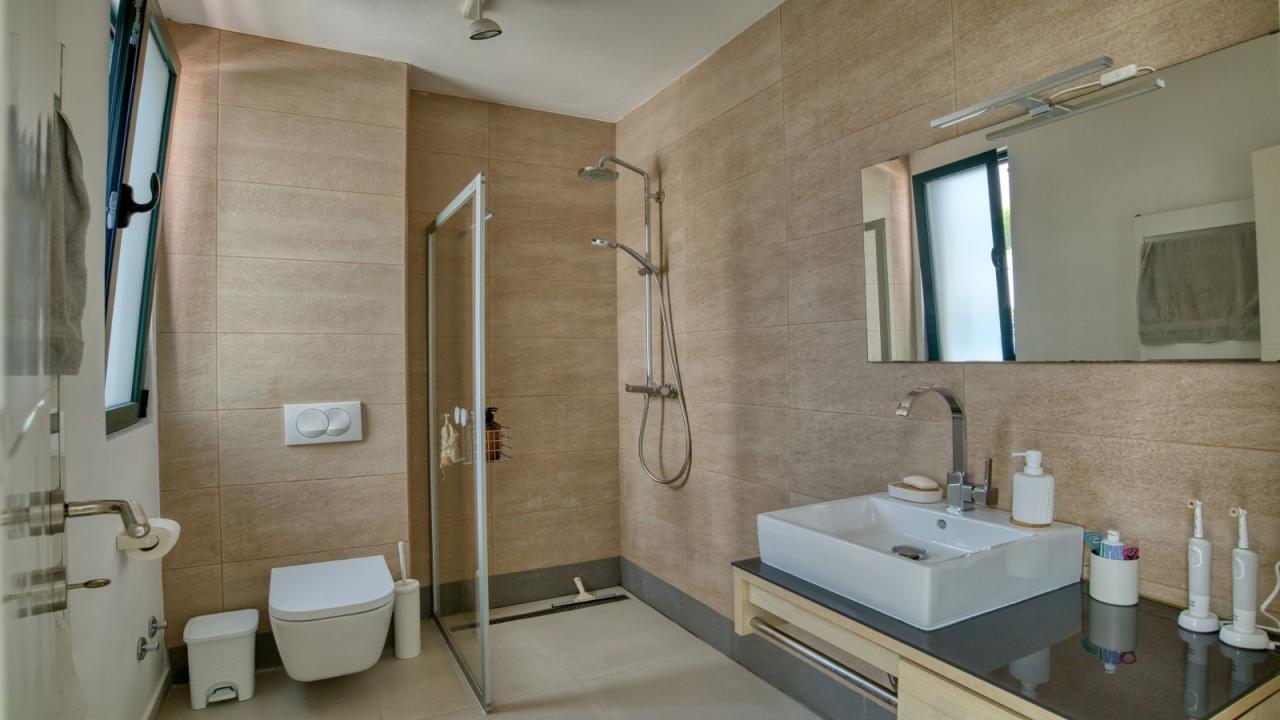 Luxury duplex apartment for sale in Đenovići.
