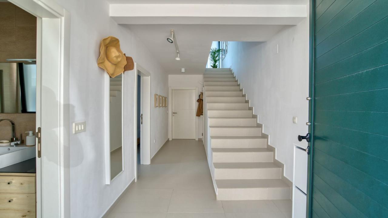 Luxury duplex apartment for sale in Đenovići.