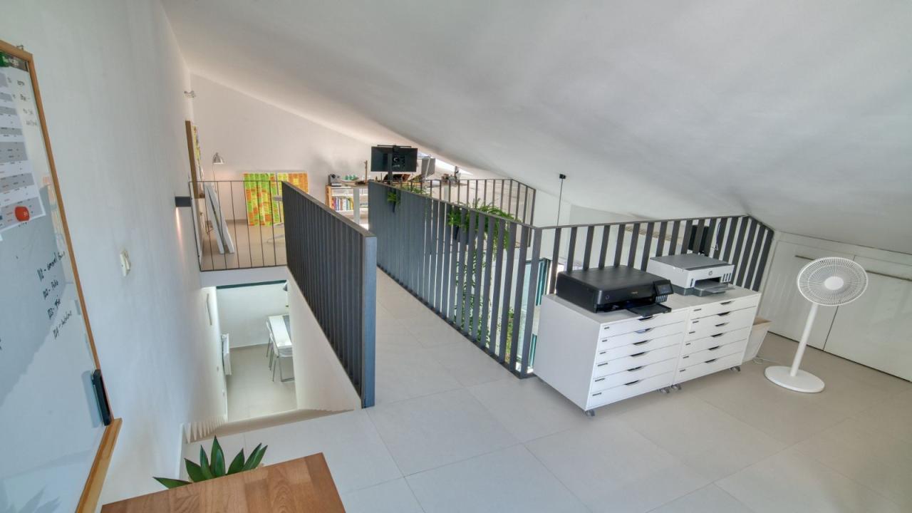 Luxury duplex apartment for sale in Đenovići.