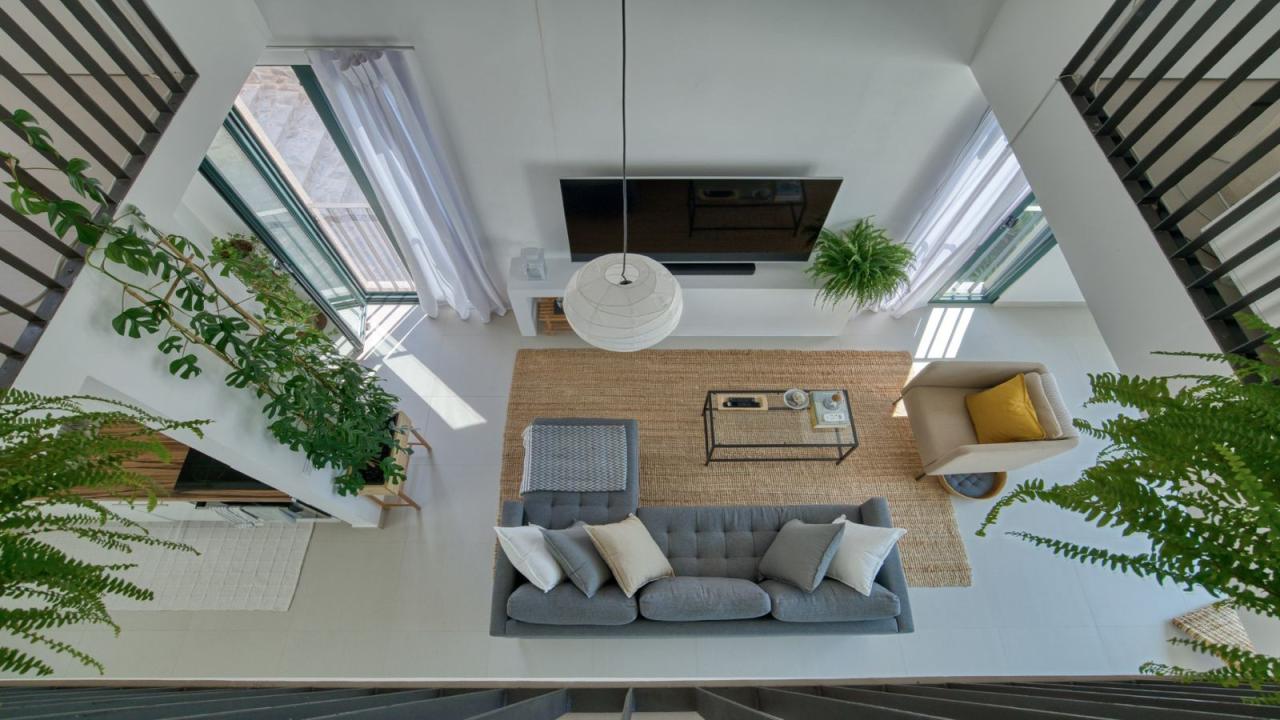 Luxury duplex apartment for sale in Đenovići.