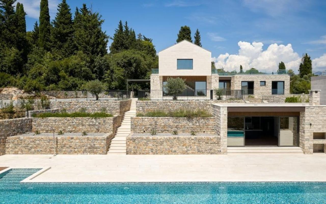 Luxury luxury villa in Tivat, Lustica