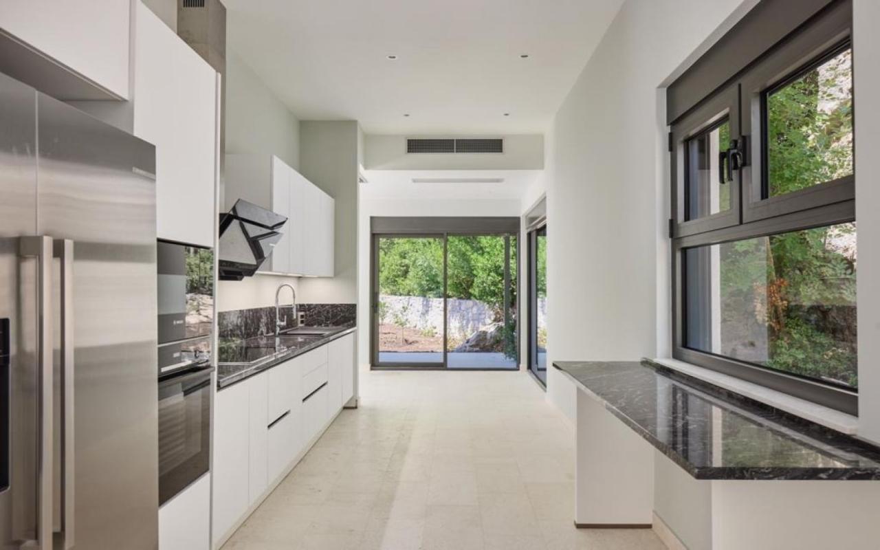 Luxury luxury villa in Tivat, Lustica