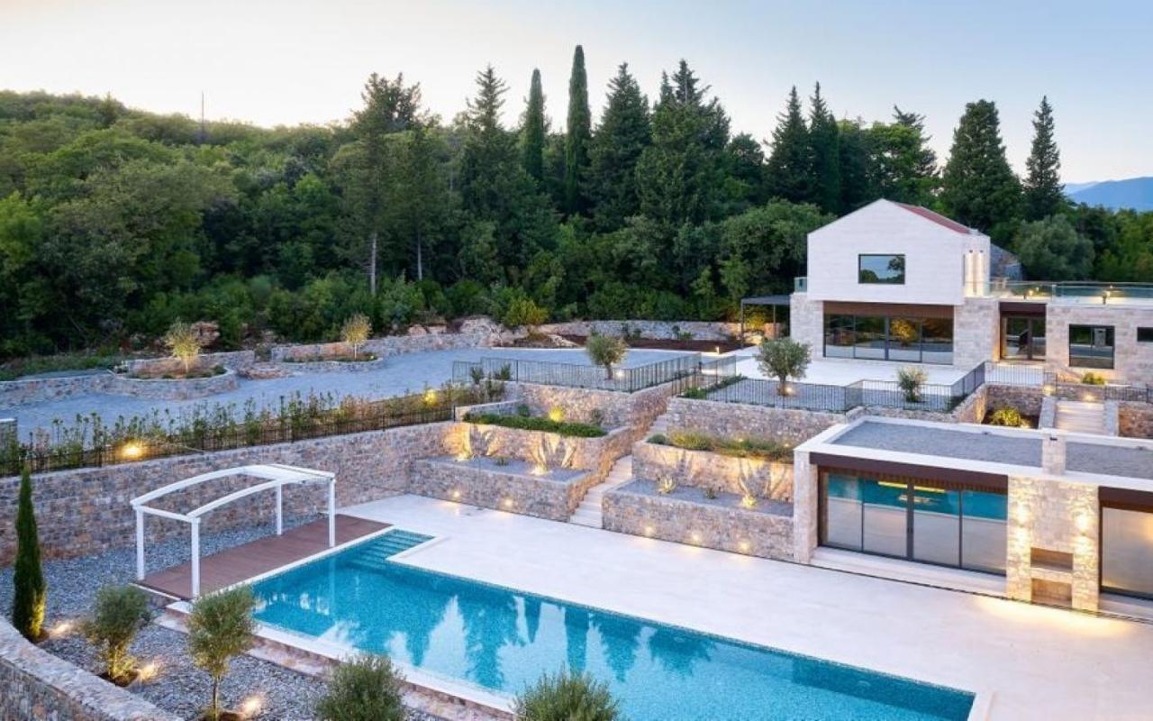 Luxury luxury villa in Tivat, Lustica