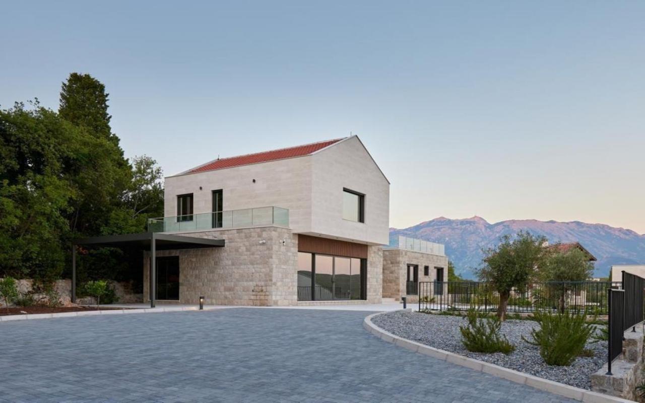 Luxury luxury villa in Tivat, Lustica