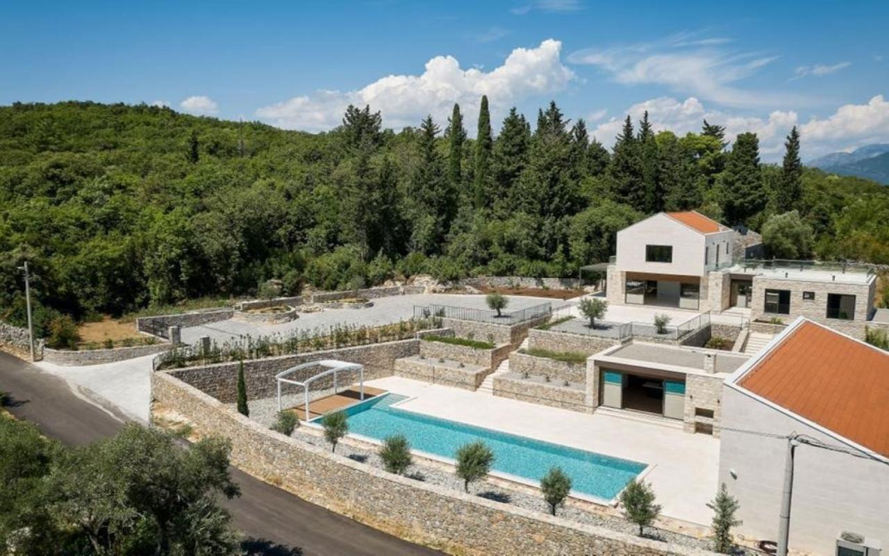 Luxury luxury villa in Tivat, Lustica