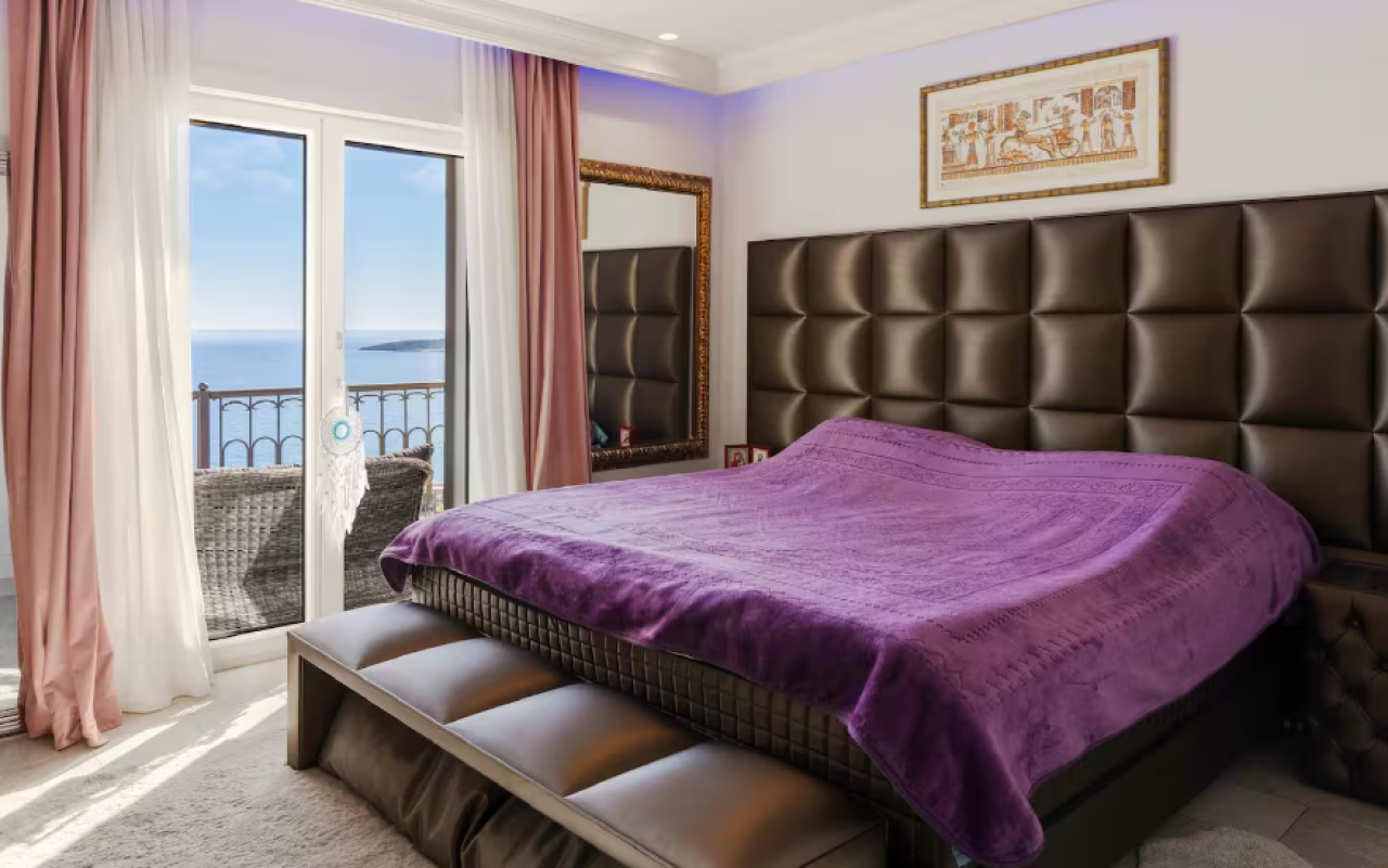 Luxury villa for sale in the Luštica Bay complex (Tivat).