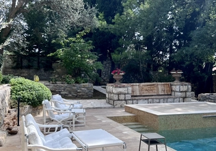 Luxury villa with 5 bedrooms and a swimming pool in Rezevici