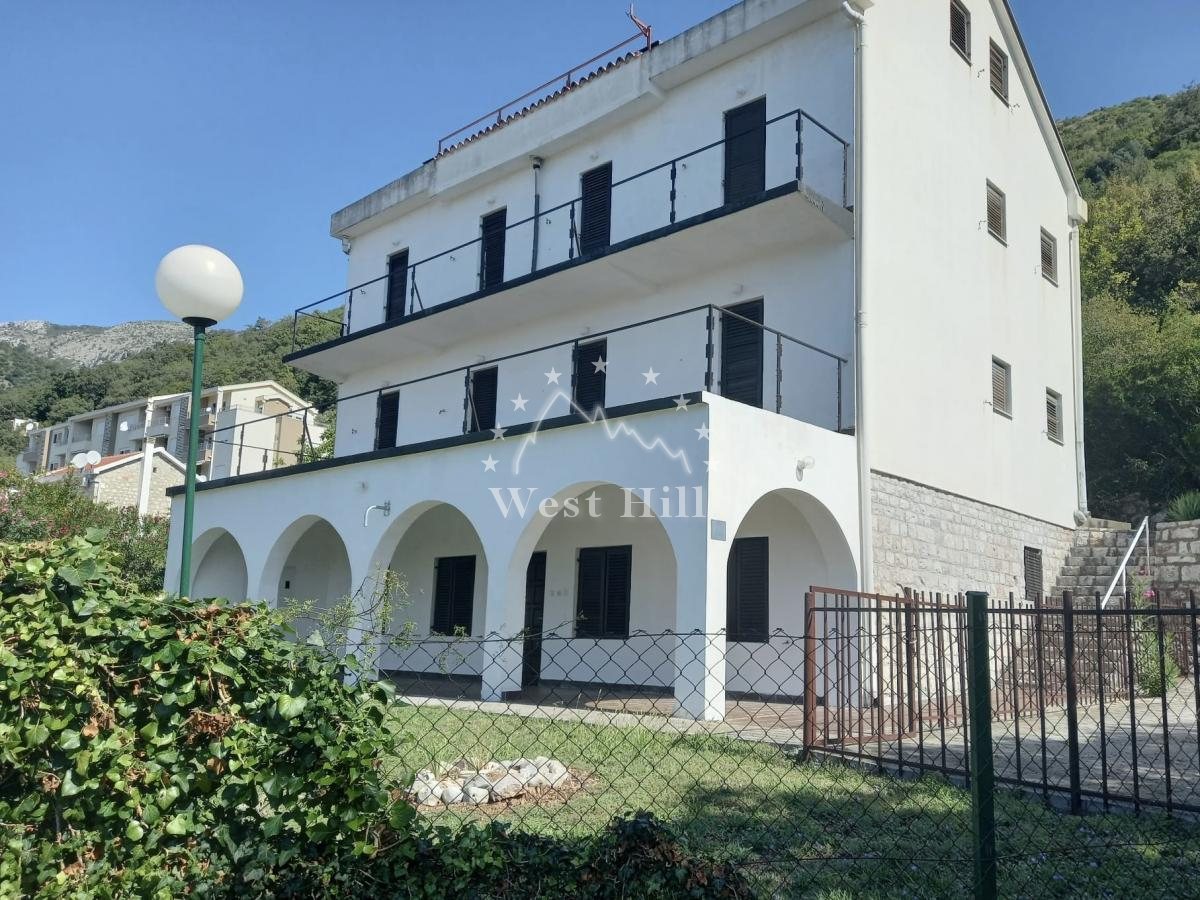 Sea-View Mini-Hotel for Renovation with Vineyard Near Bus Station