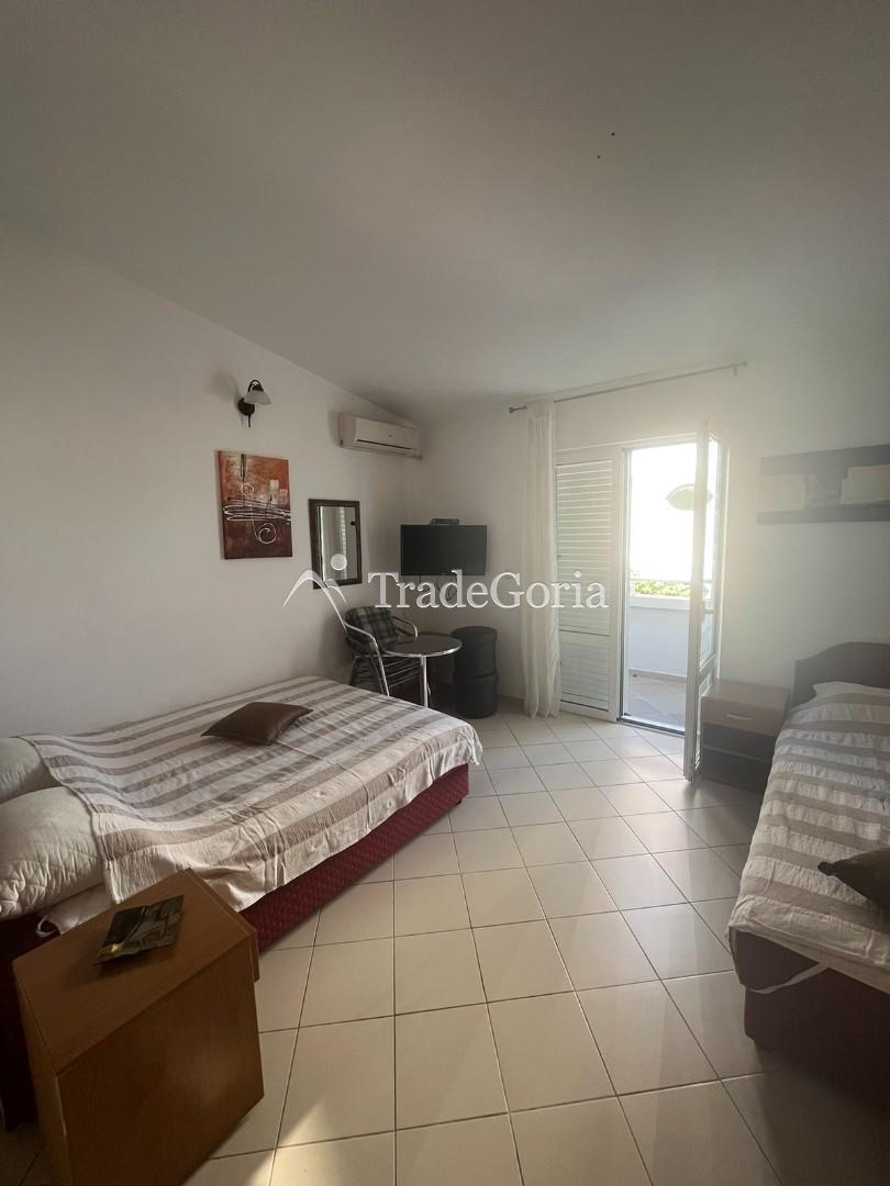 Mini hotel with 11 apartments in Dobry Vody just 5 minutes walk to the beach!
