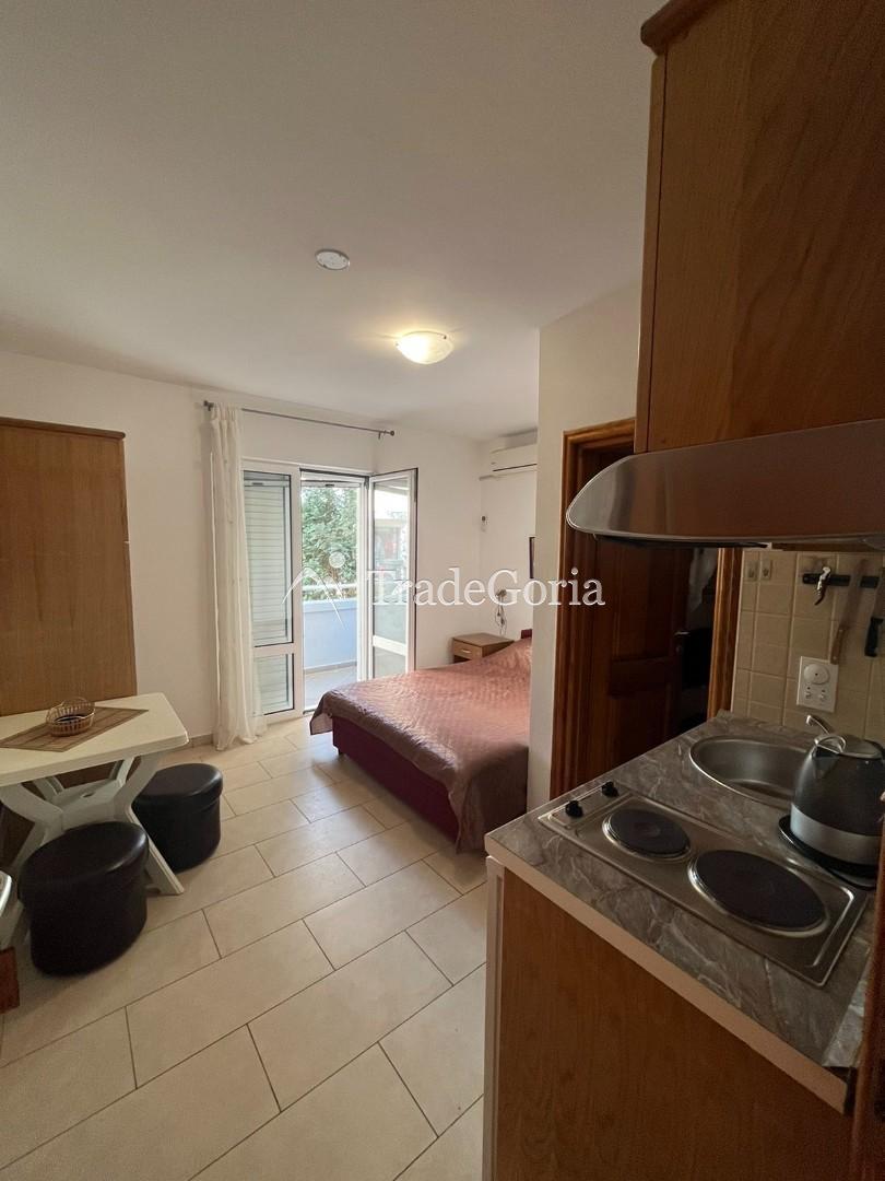 Mini hotel with 11 apartments in Dobry Vody just 5 minutes walk to the beach!