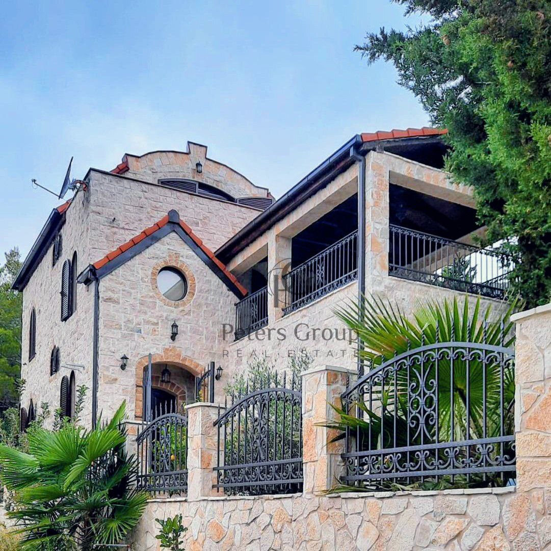 Modern three-level house in traditional Mediterranean style near the sea, close to Sutomore
