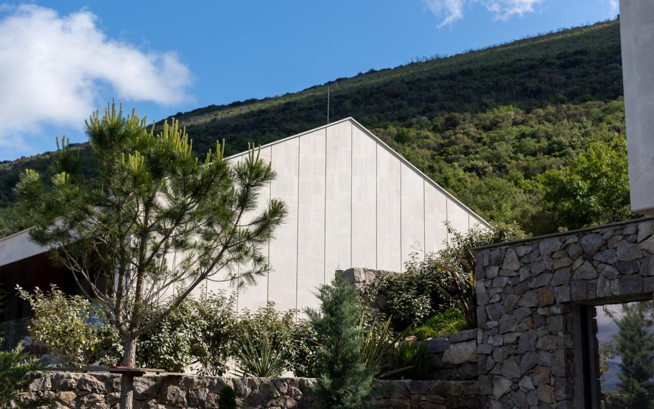 Modern villa for sale in Lustica