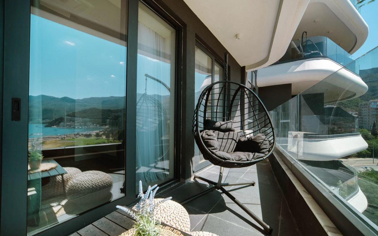 For sale new apartment 69m2 in a new luxury complex on the beach