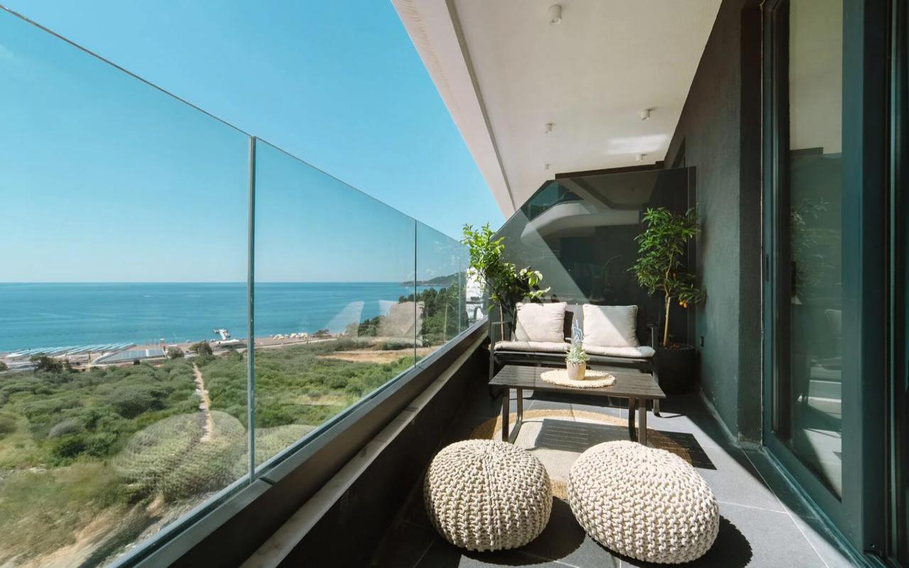 For sale new apartment 116m2 in a new luxury complex on the beach