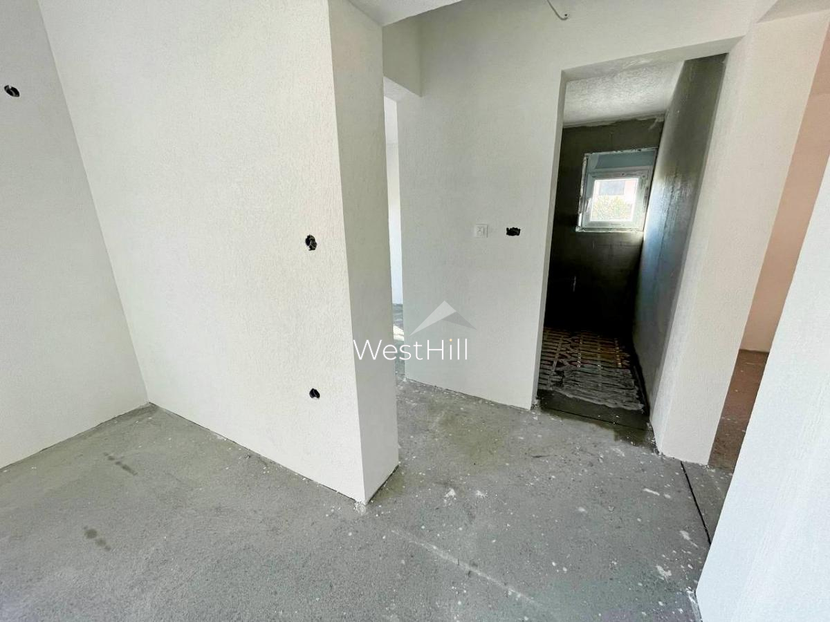 Neugebautes, legal registriertes 3-Zimmer-Haus in Susanj, Bar