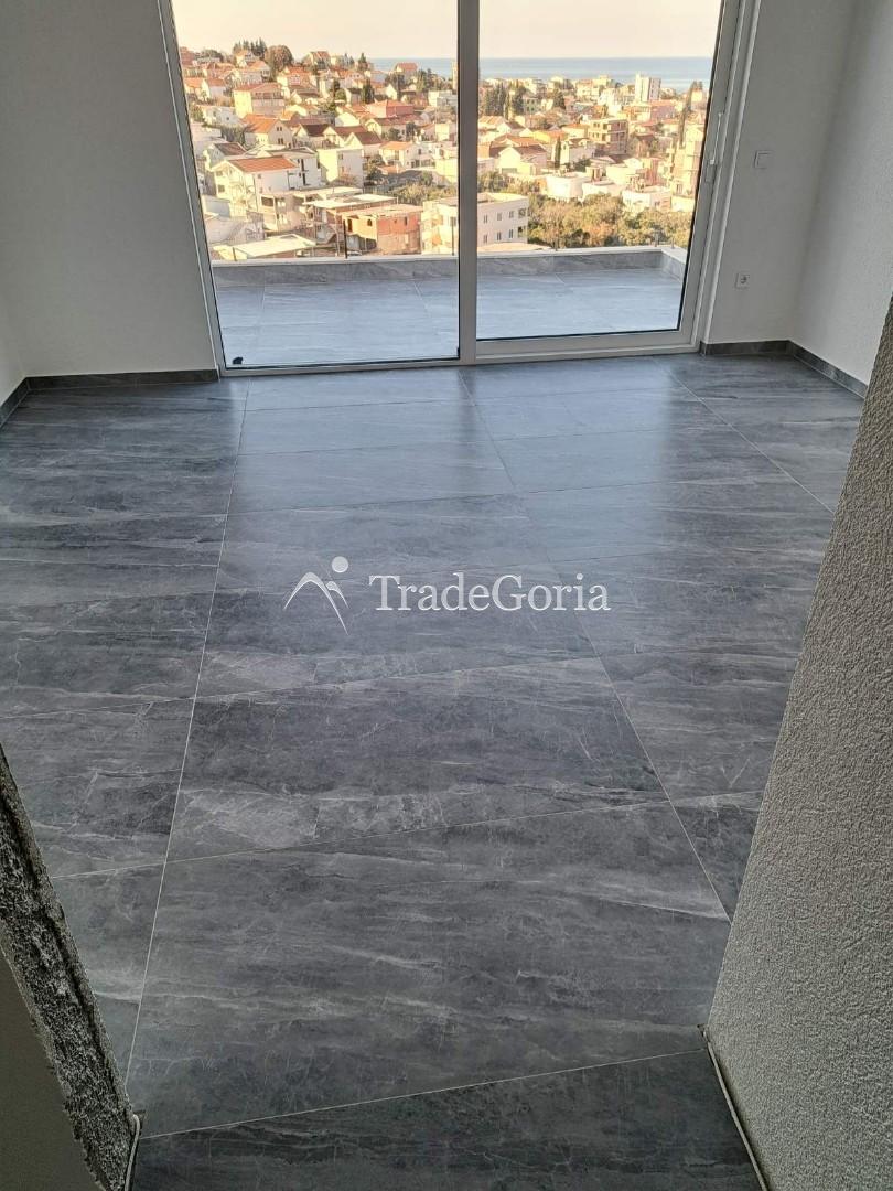 Neue Wohnung mit 1 Schlafzimmer und Meerblick in Dobry Vody