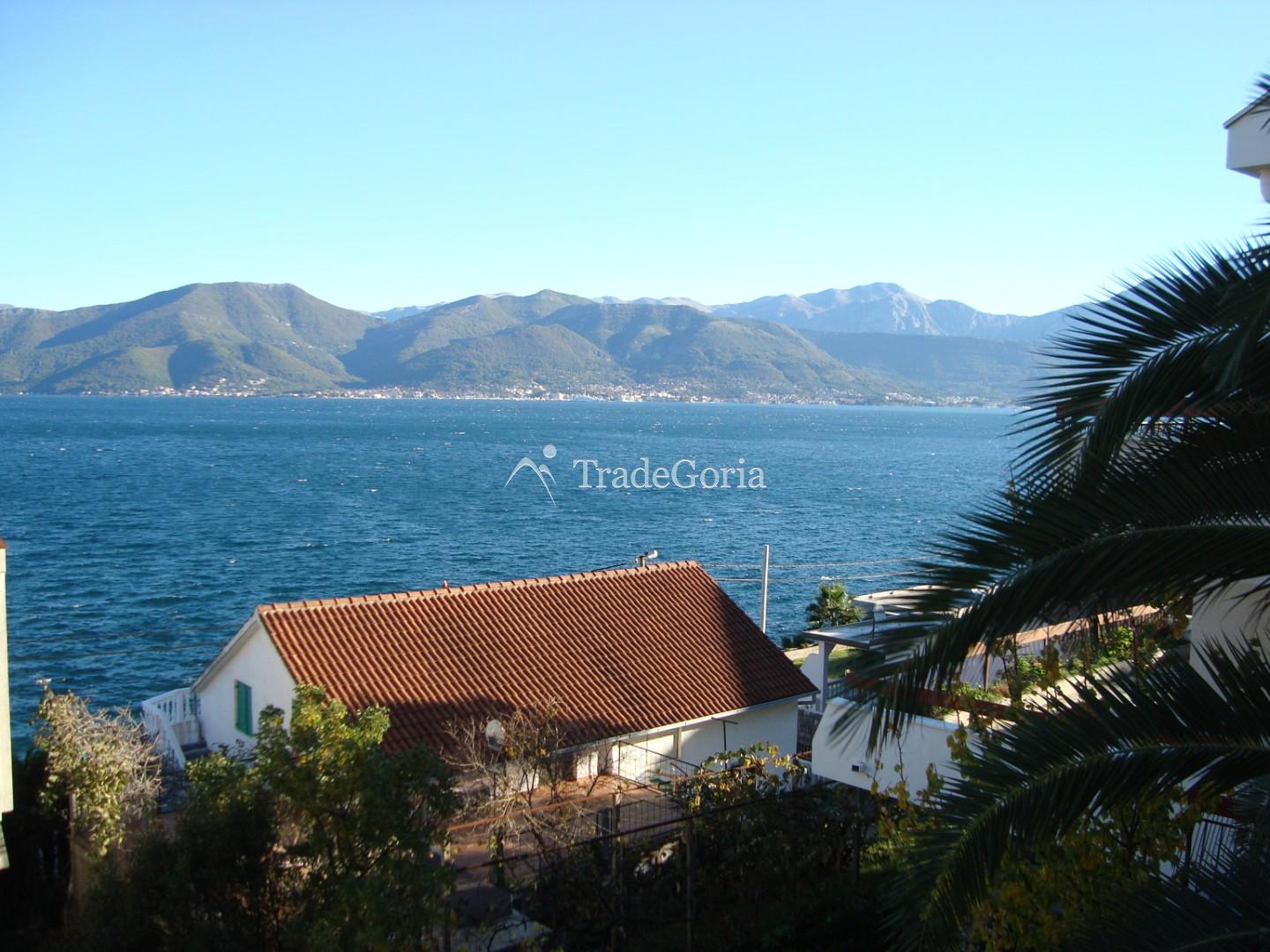 New villa in Krašići 20m from the sea