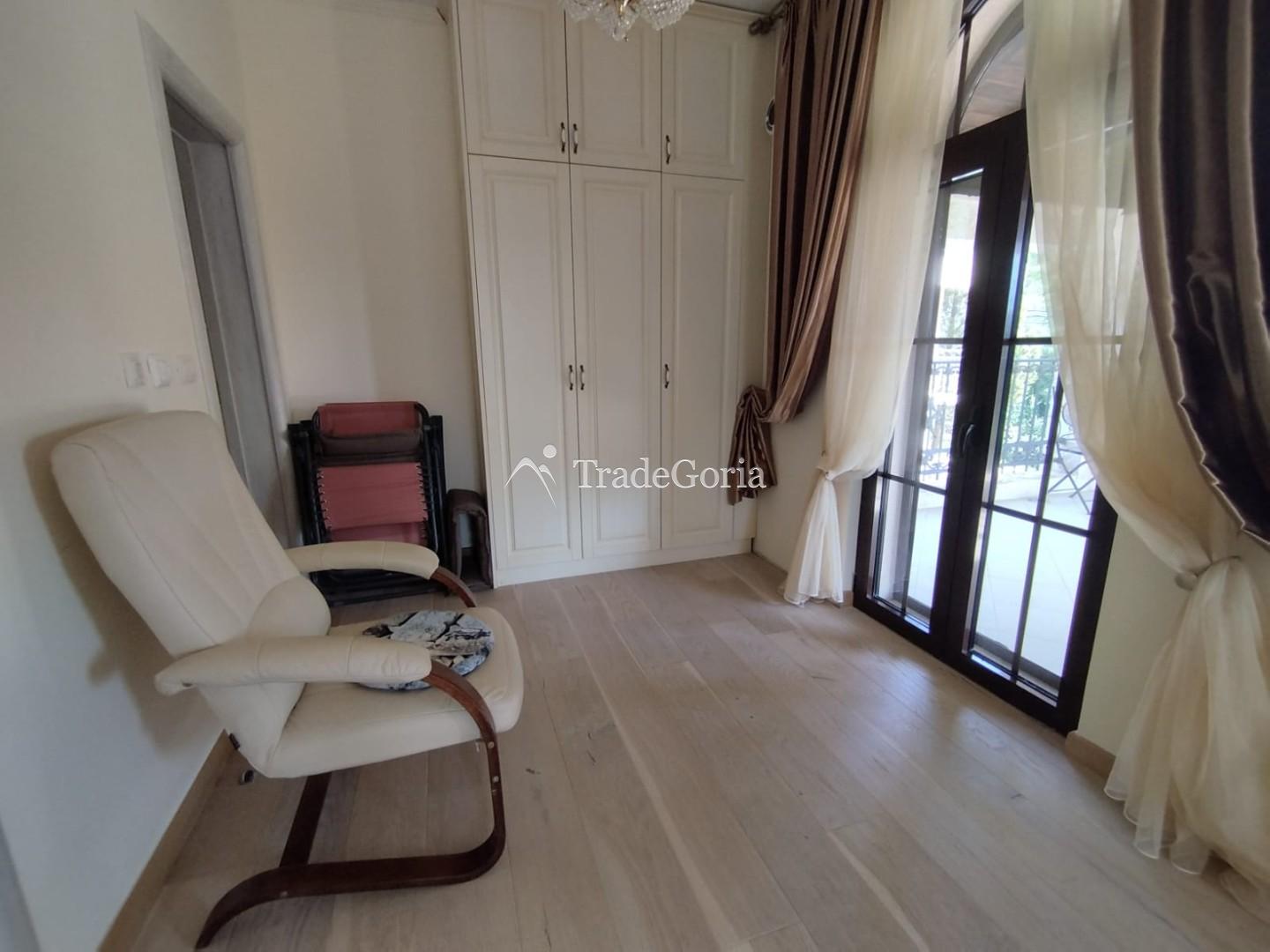 New magnificent three-story house in Sutomore