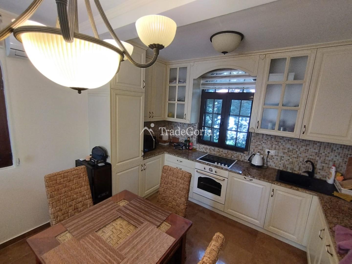 New magnificent three-story house in Sutomore