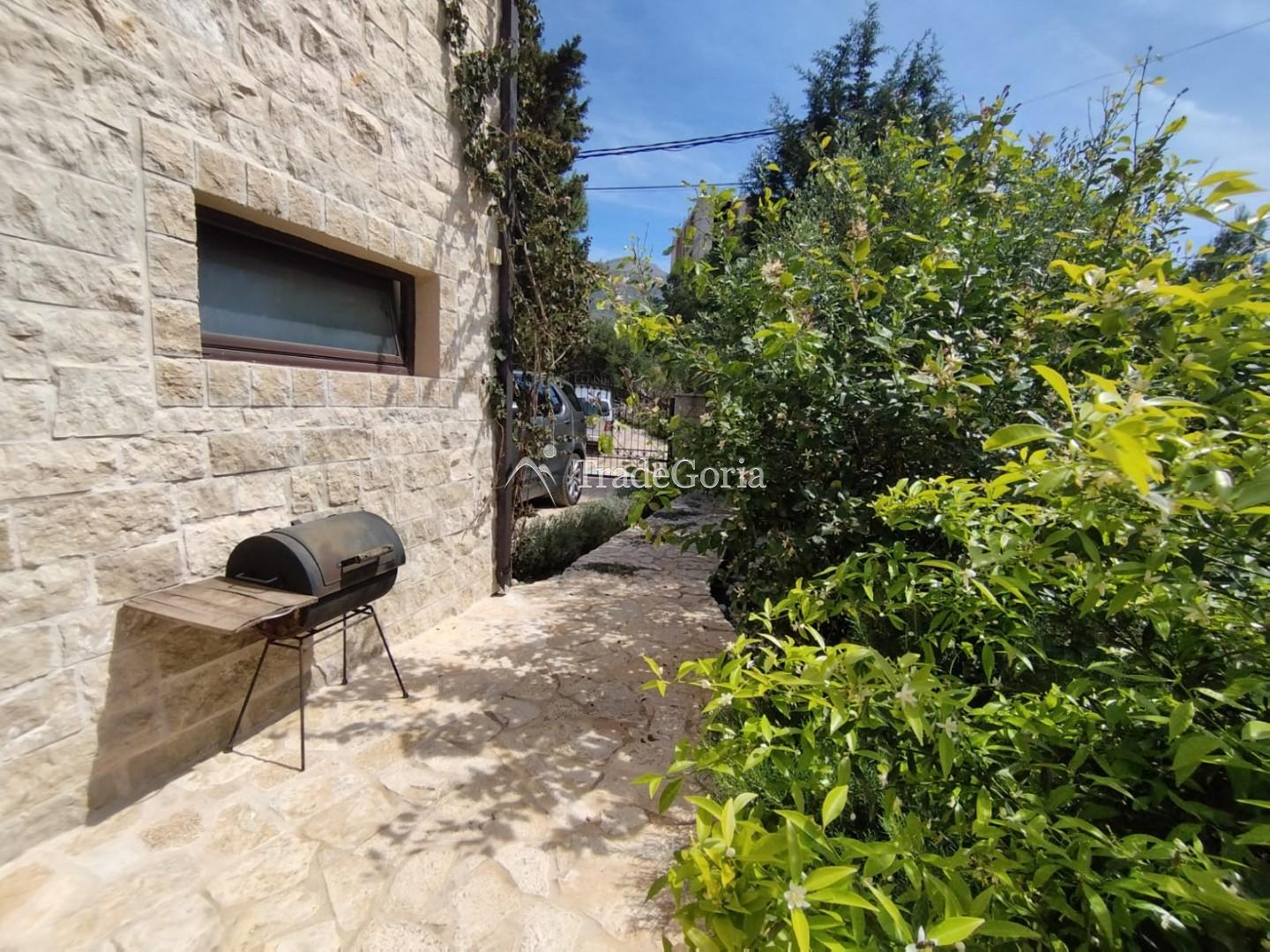 New magnificent three-story house in Sutomore