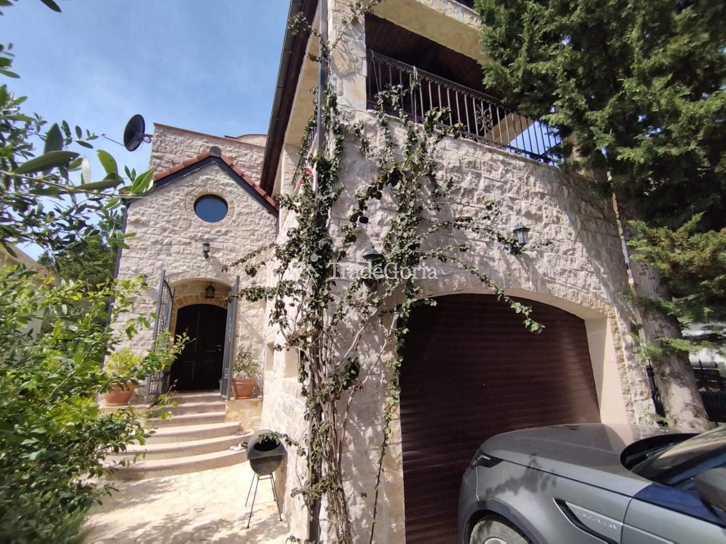 New magnificent three-story house in Sutomore