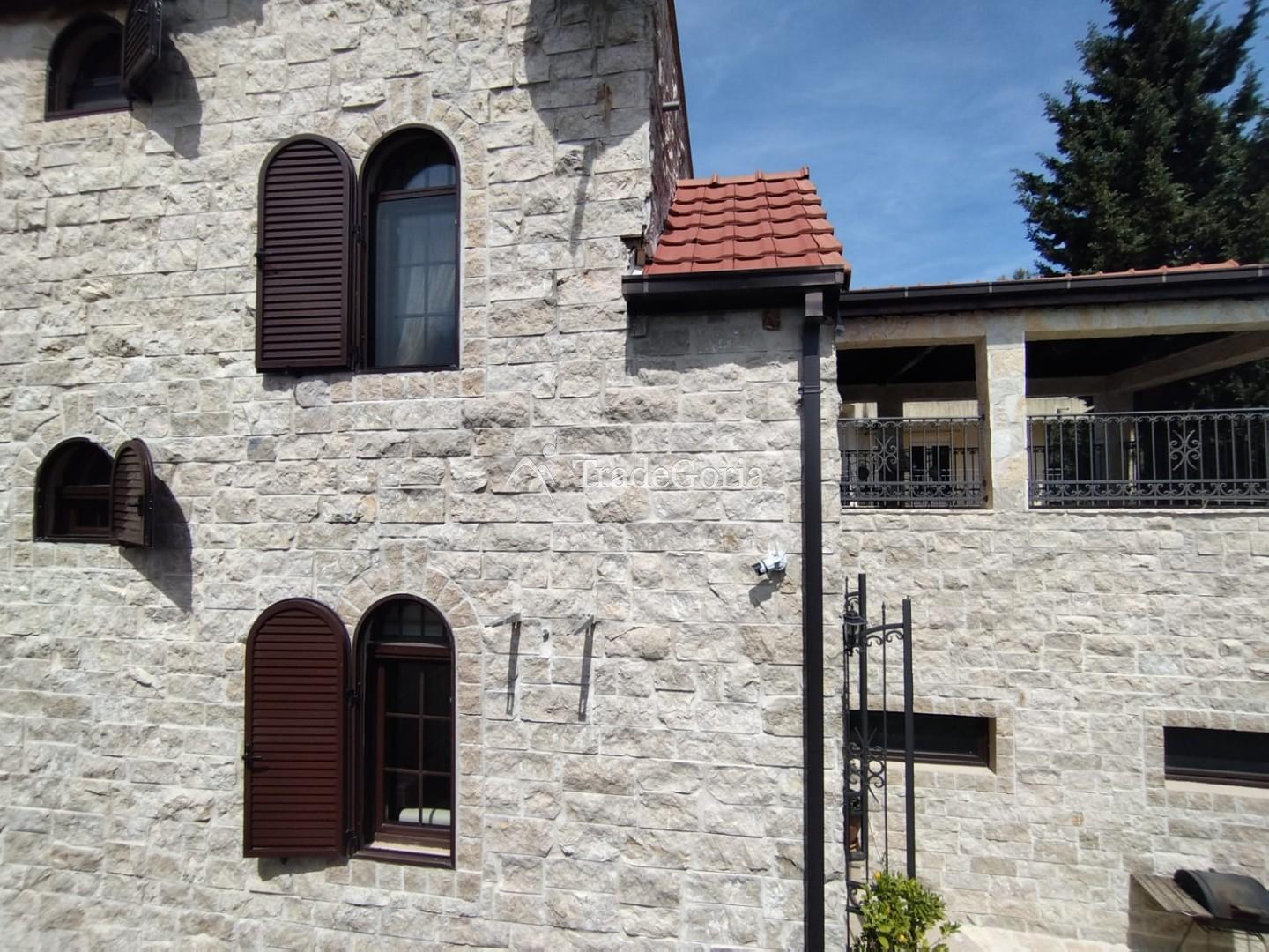 New magnificent three-story house in Sutomore