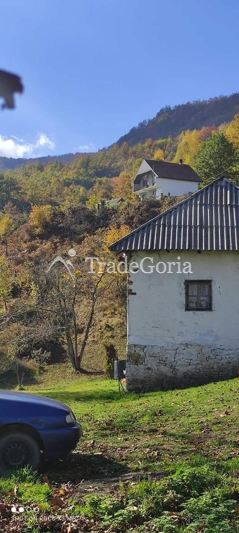 Huge land plot with two houses, farm with tractor in Mojkovac