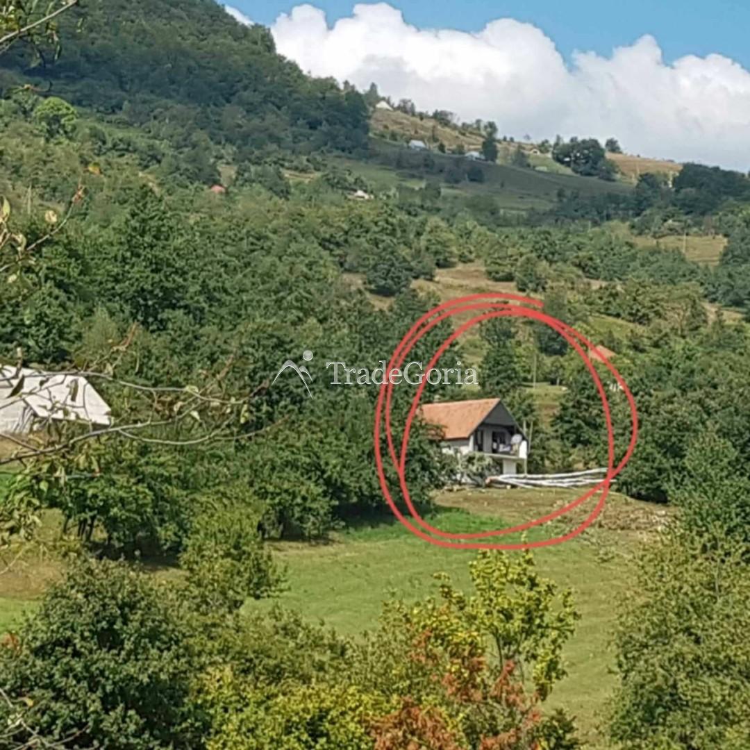 Huge land plot with two houses, farm with tractor in Mojkovac