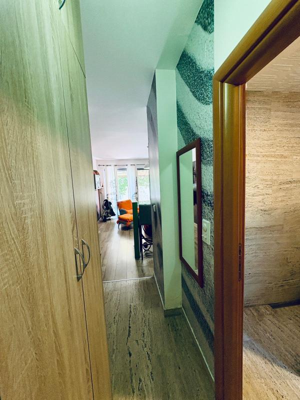 Gemütliche 1-Zimmer-Wohnung mit Pool in Petrovac, 350 m zum Meer