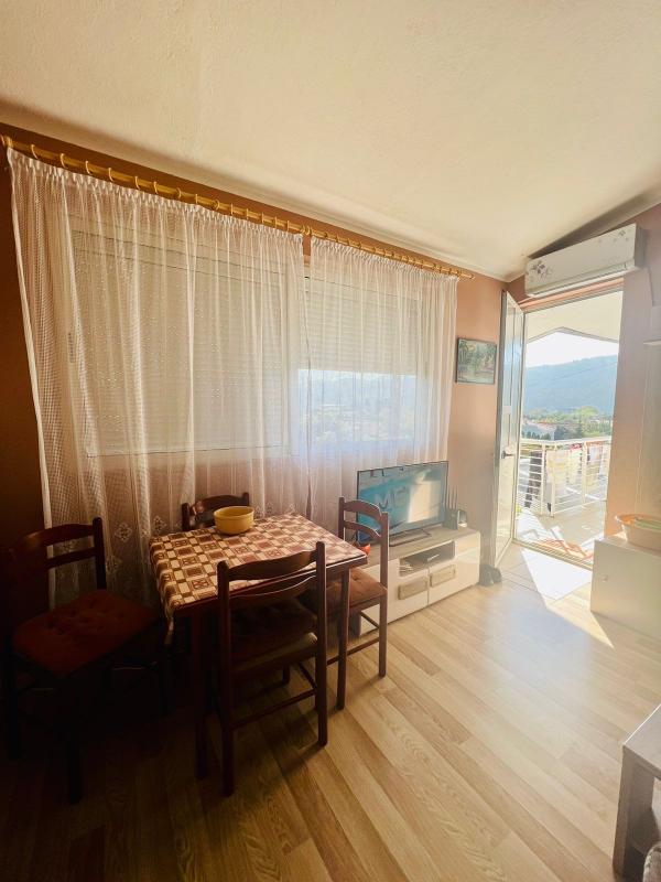One bedroom apartment of 33 m2 for sale in the Polje area