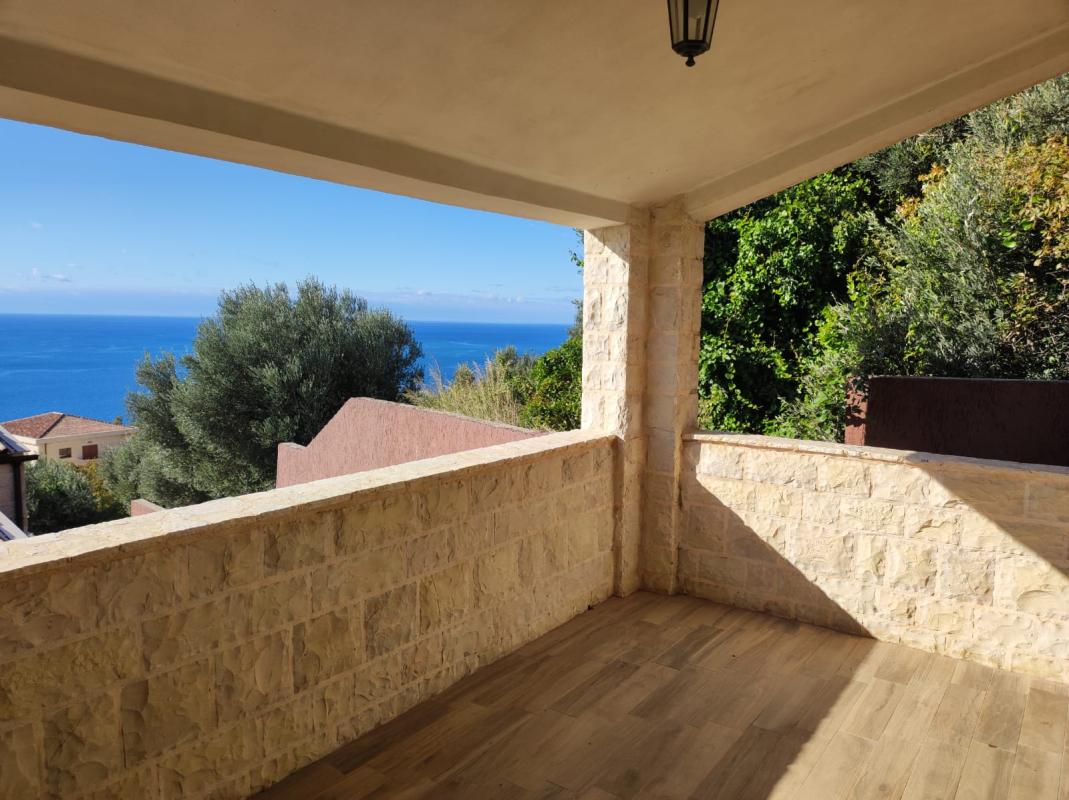 Einzimmerwohnung mit Panorama-Meerblick, Rejevici