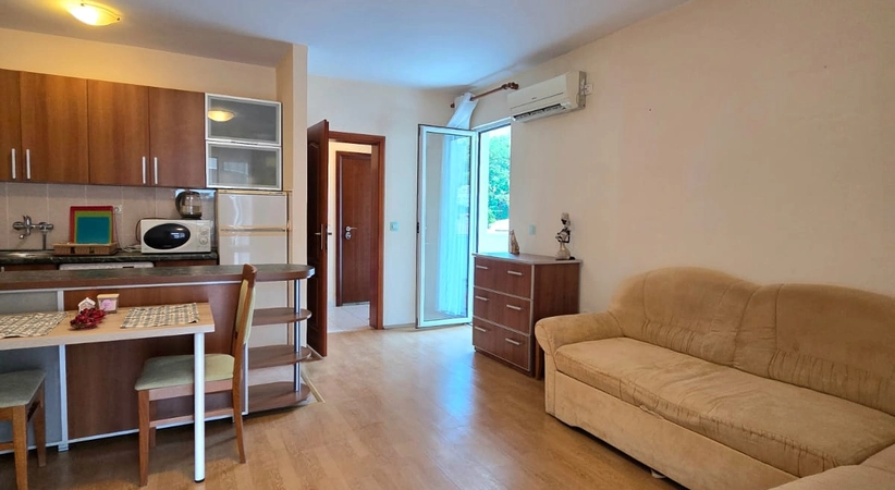 One-bedroom apartment with option for second bedroom, Budva, Podkošljun