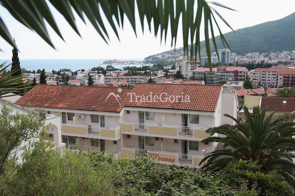 Hotel 2* in Budva - ready business by the sea!