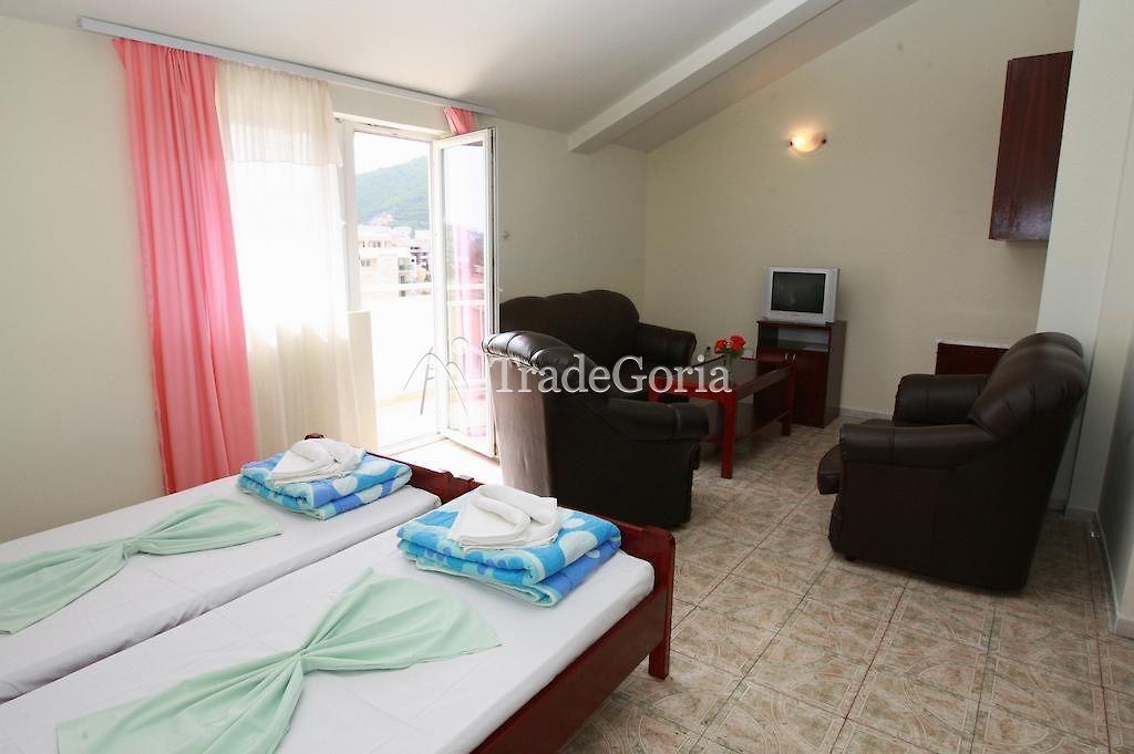 Hotel 2* in Budva - ready business by the sea!