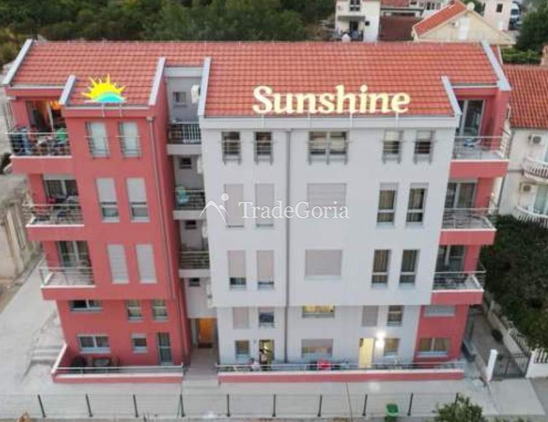 Hotel in Budva mit 15 Apartments