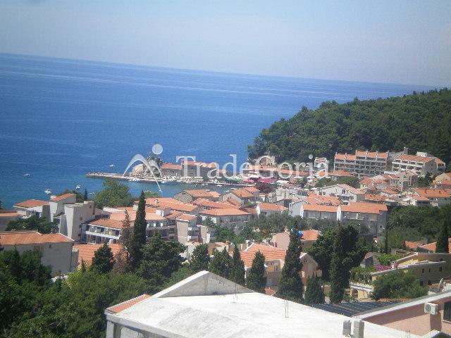 Hotel in Petrovac zur Renovierung mit wunderschönem Meerblick