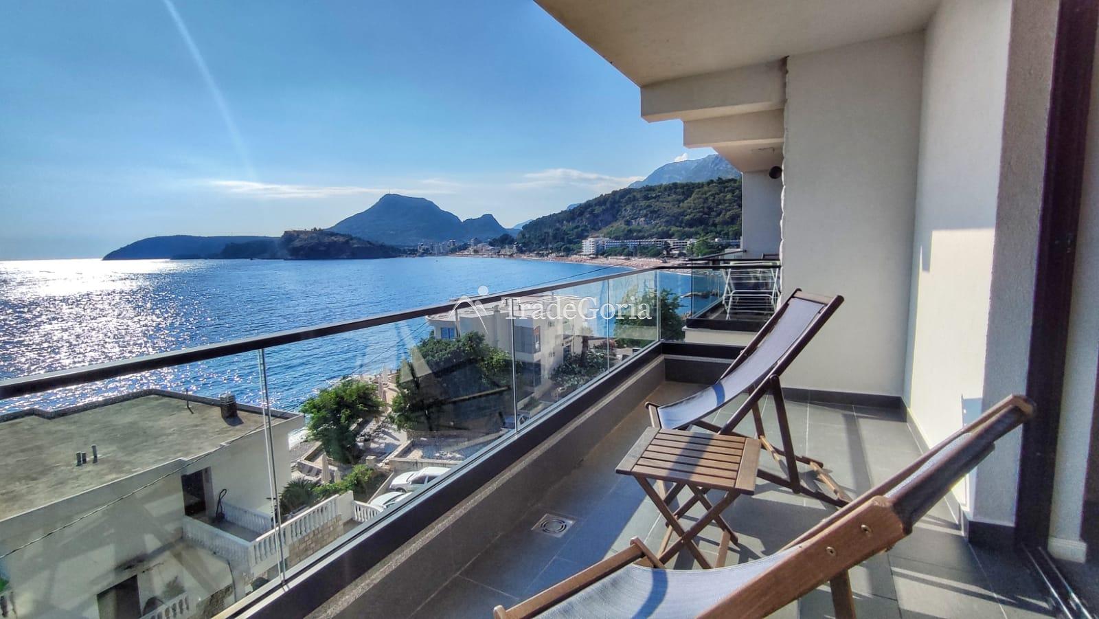 Hotel in Sutomore, 800m2, 80 meters from the sandy beach