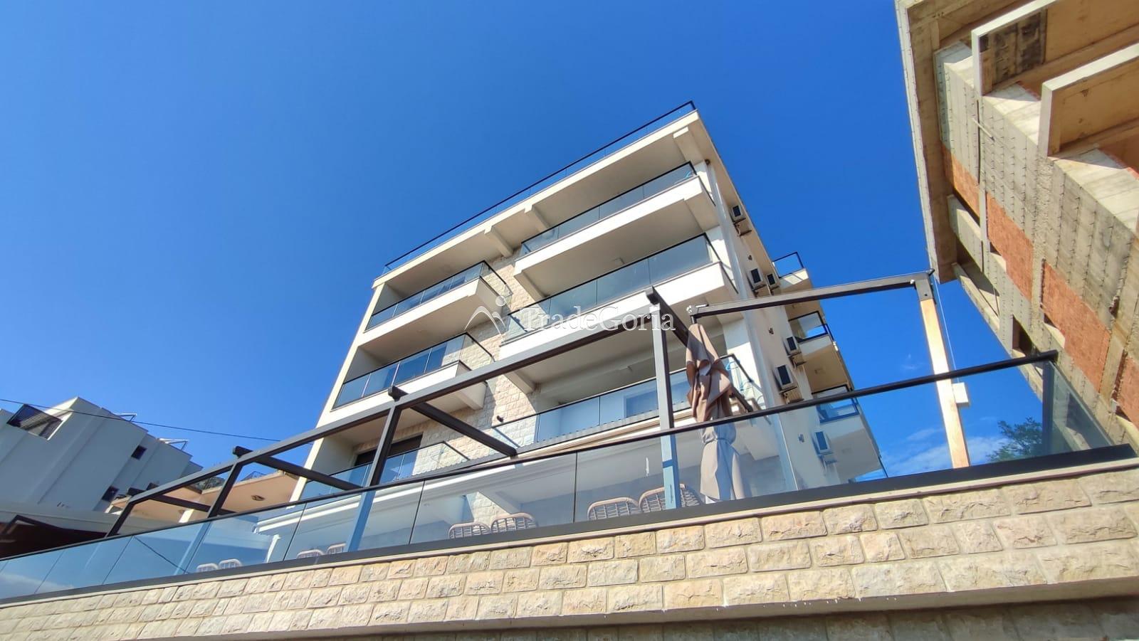 Hotel in Sutomore, 800m2, 80 meters from the sandy beach