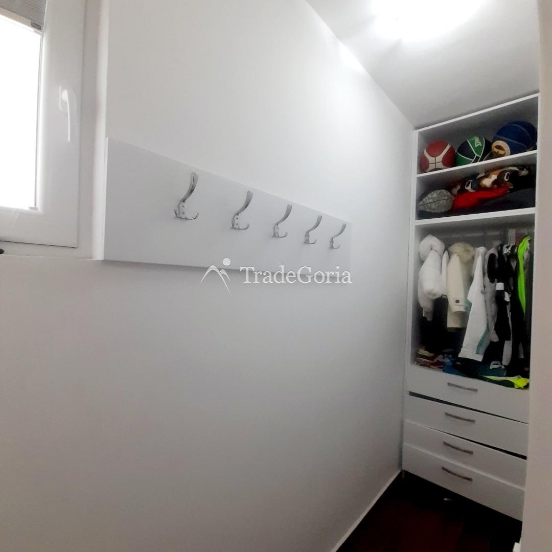 Hotel in Sutomore with 12 apartments, pool, 200 meters to the sea