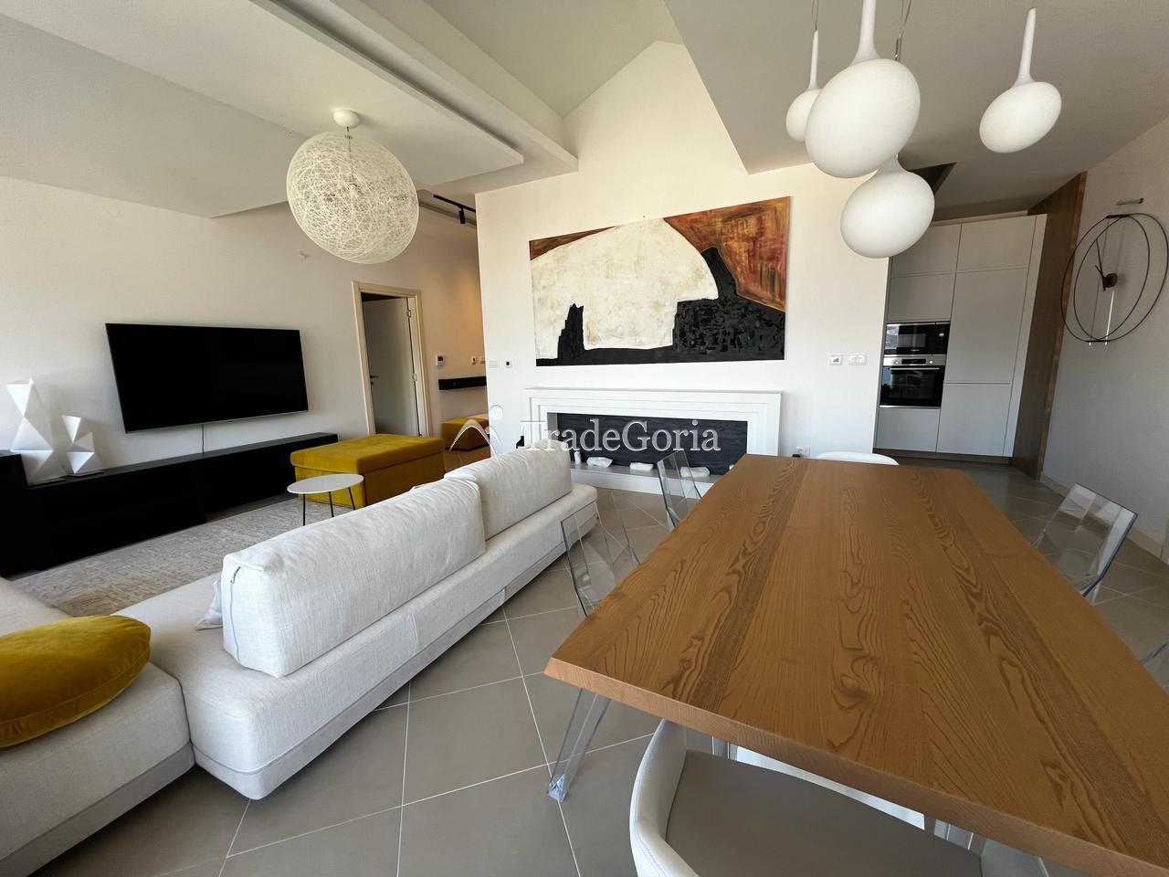 Penthouse, 2 bedrooms, Dobrota