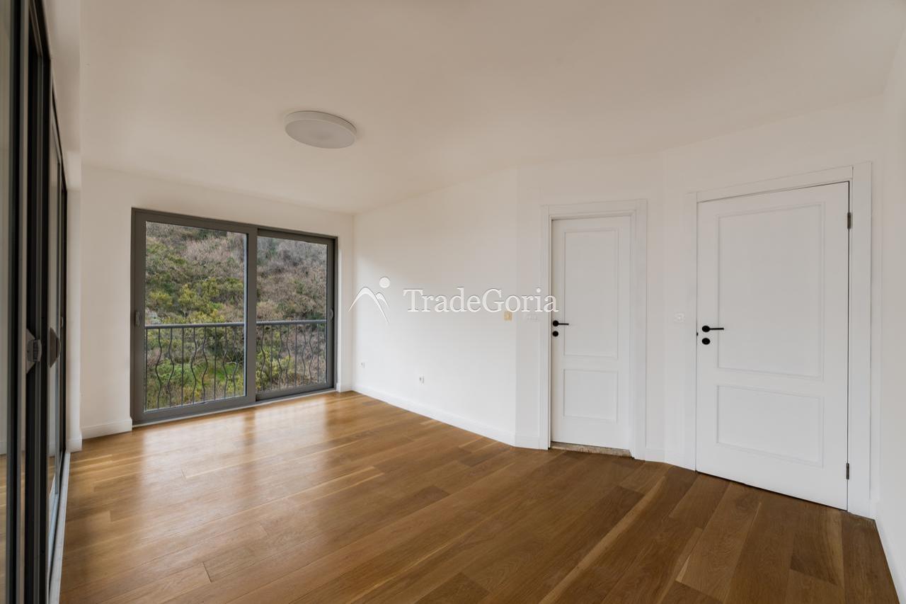Penthouse with 3 bedrooms and panoramic sea views