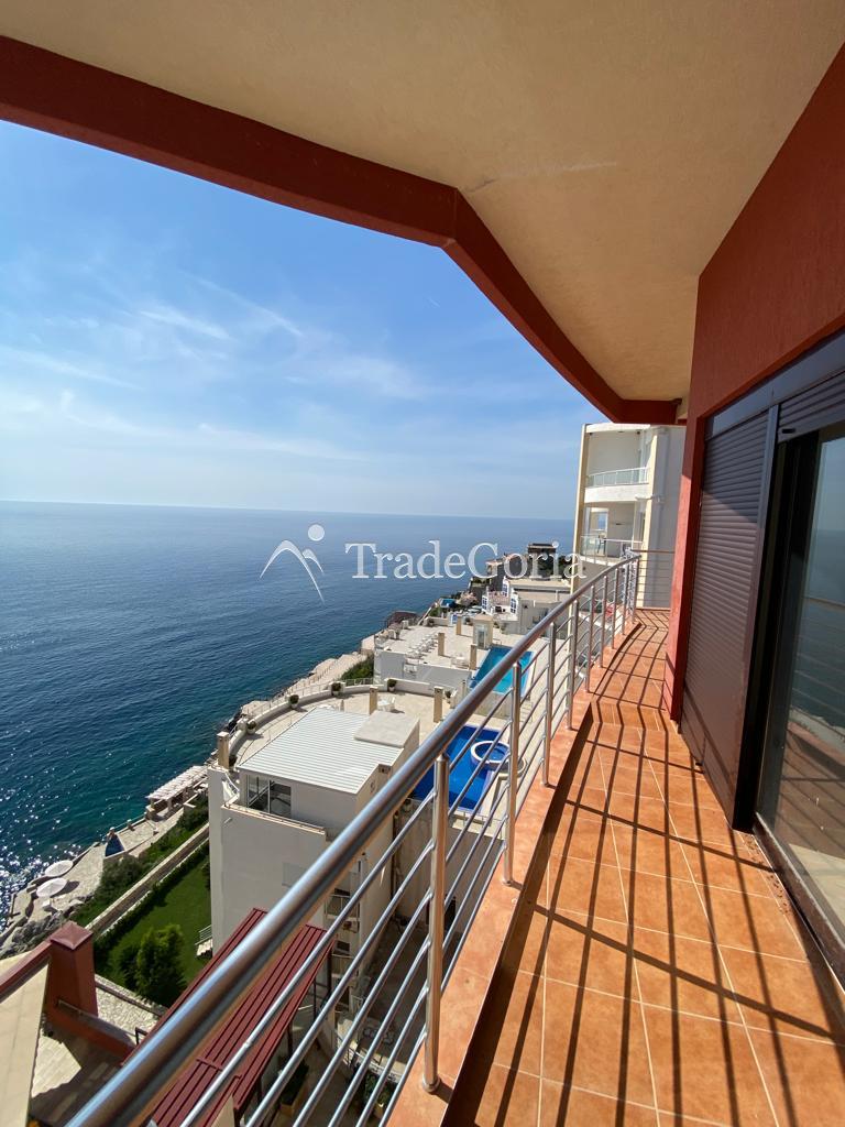 Penthouse u kompleksu na 1. liniji
