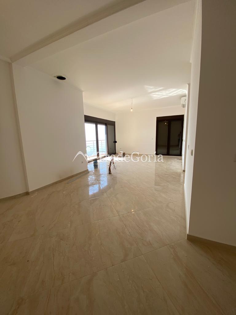 Penthouse u kompleksu na 1. liniji