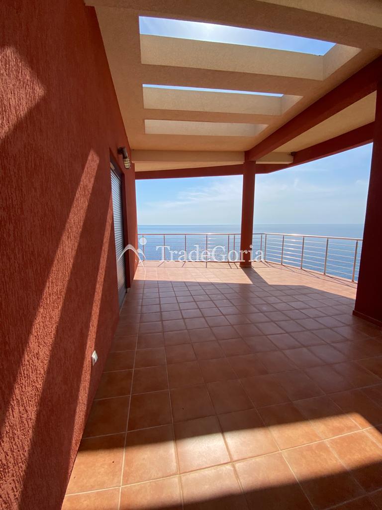 Penthouse u kompleksu na 1. liniji