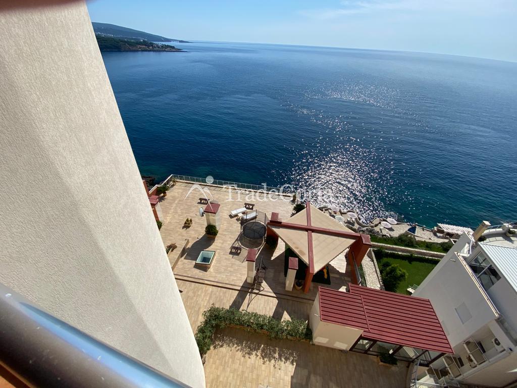 Penthouse u kompleksu na 1. liniji