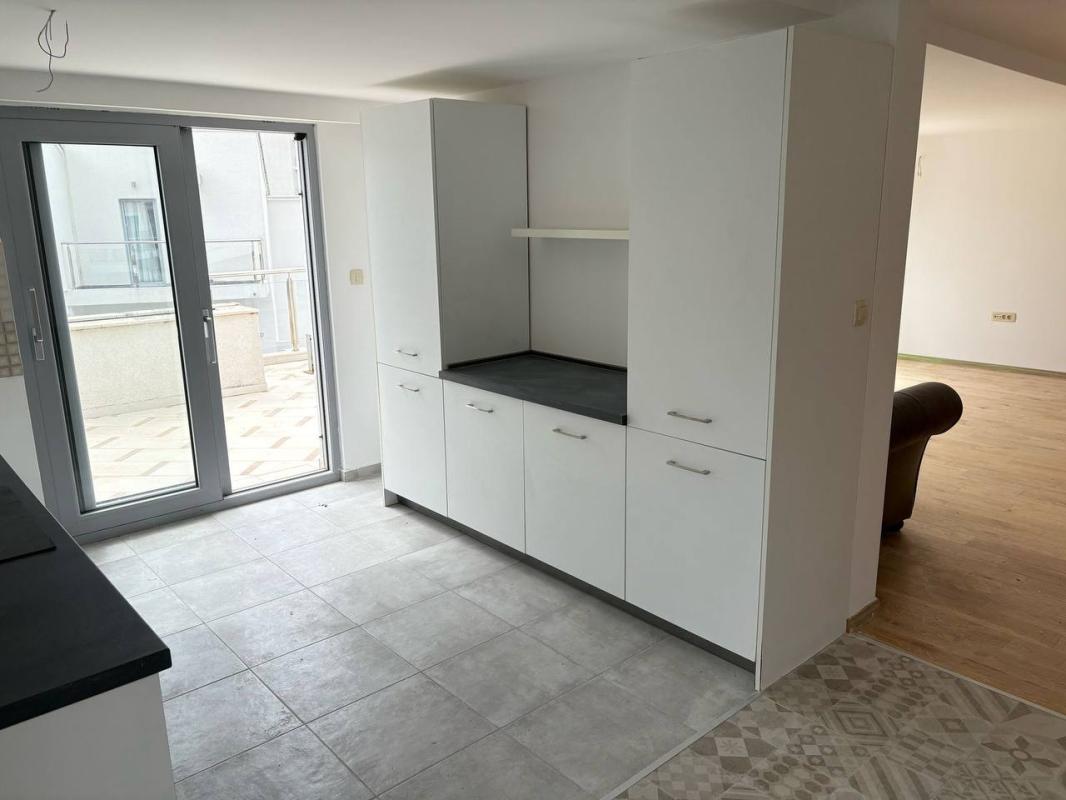 Penthaus na prodaju pored mora u Petrovcu