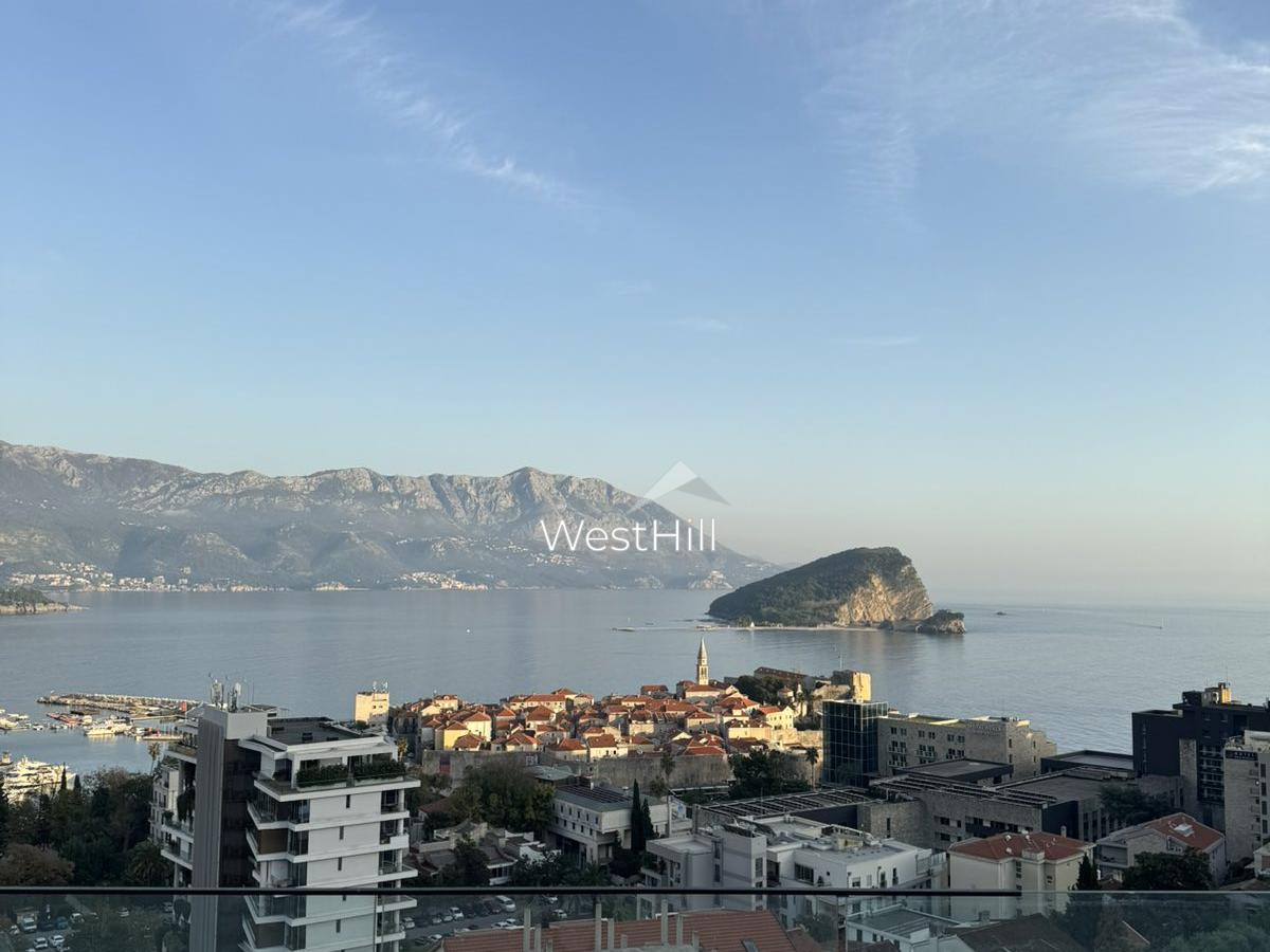 Penthouse in a prestigious residential complex