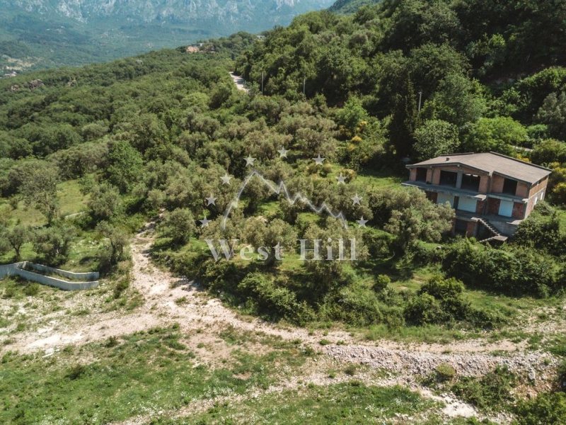 Plac sa projektom za kompleks, Bar, 69.60 ara